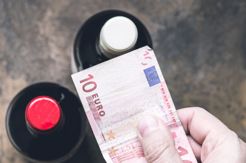 ¿Cuántos euros nos bebemos en alcohol los españoles?