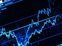 El Ibex ve frustrado su rebote y avanza tan solo un 0,24%