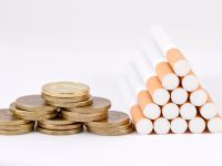 5 minutos de humo por 24 céntimos, ¿cuánto nos gastamos en tabaco en España?