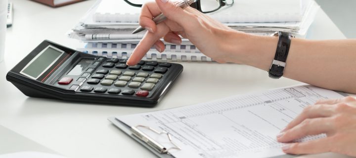 ¿Qué impuestos pagas al invertir en bolsa?