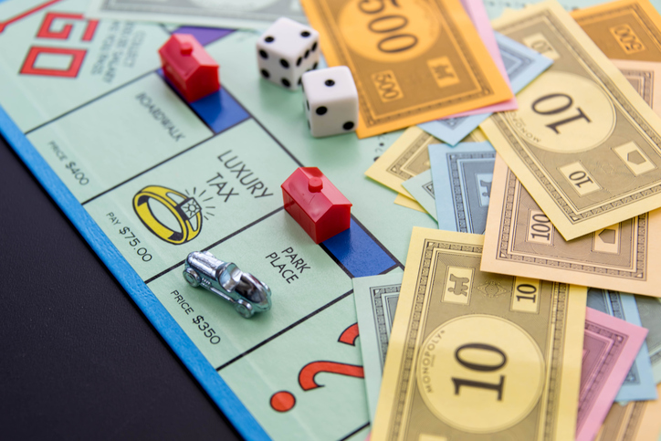 Aprendiendo a gestionar tu dinero con juegos de mesa: no todo acaba en el Monopoly