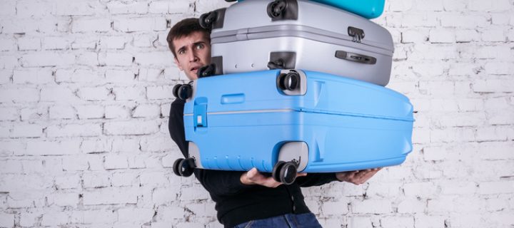 El eterno sobrecoste de las maletas cuando viajas en avión