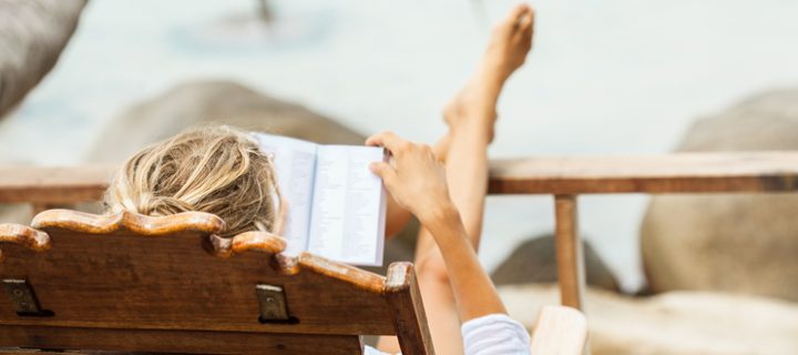 Los mejores libros de ahorro e inversión para leer en verano