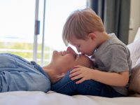¿Cómo reclamar las retenciones de IRPF por tu baja de maternidad?