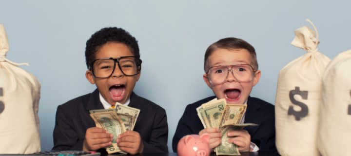 Consejos para la educación financiera de tus hijos según su edad