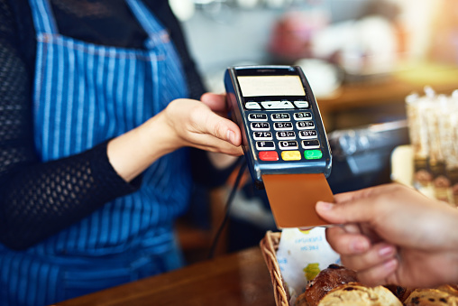 PIN, PAN, BIN, CVV : ¿Qué significa cada dato de tu tarjeta bancaria?