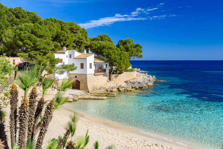 ¿Cómo sacar rentabilidad a tu casa de la playa todo el año?