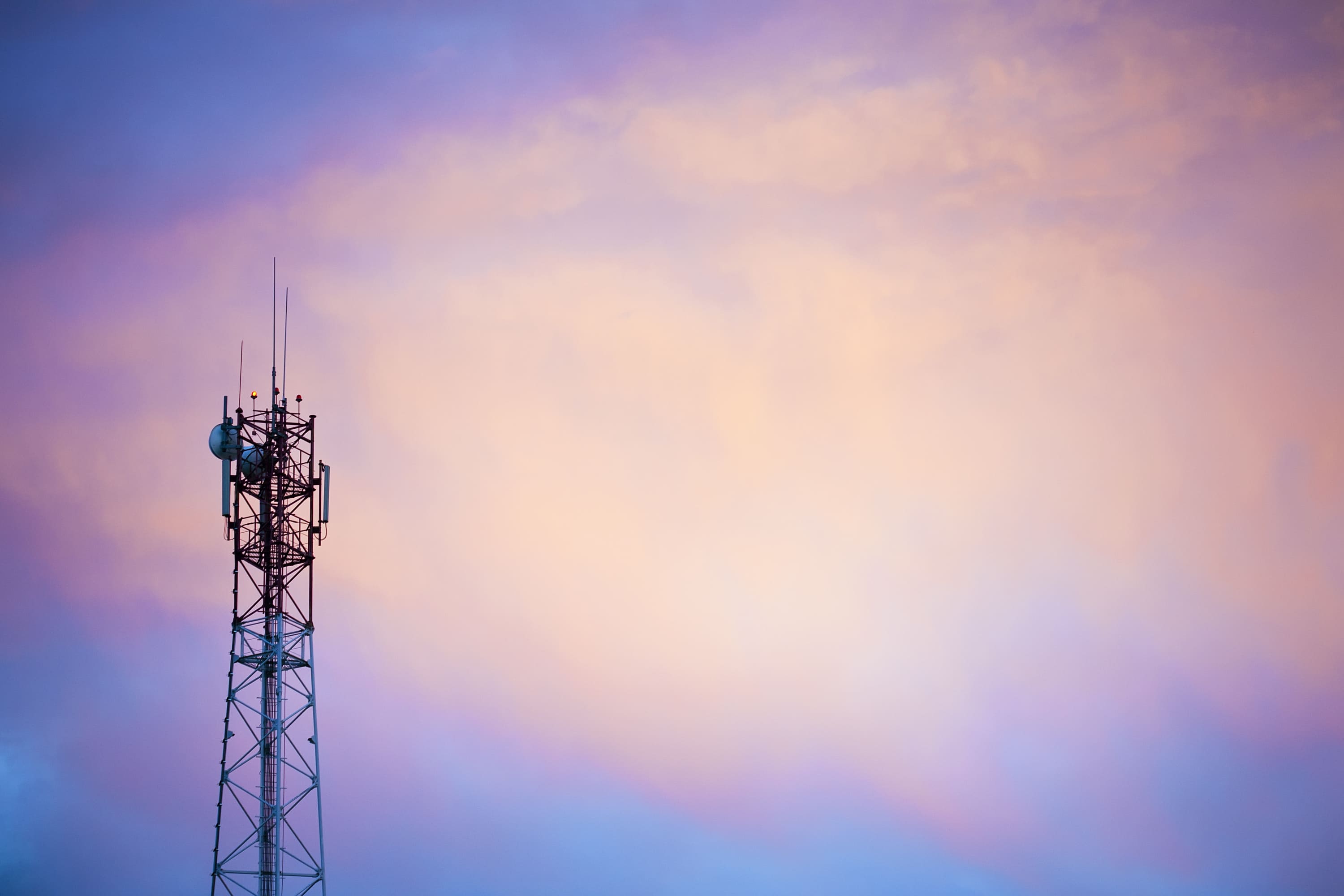 Cellnex Telecom acierta en Europa y multiplica sus ingresos